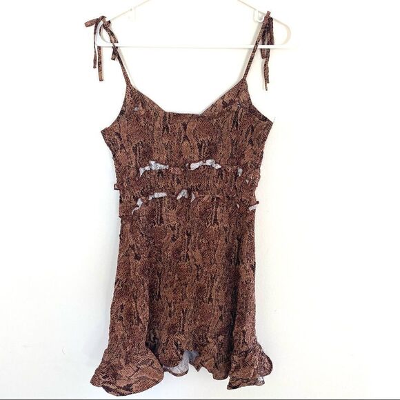 Vintage Express Animal Print Sleeveless Dress – Medium – Ruched Waist & Ruffles - Picture 6 of 6